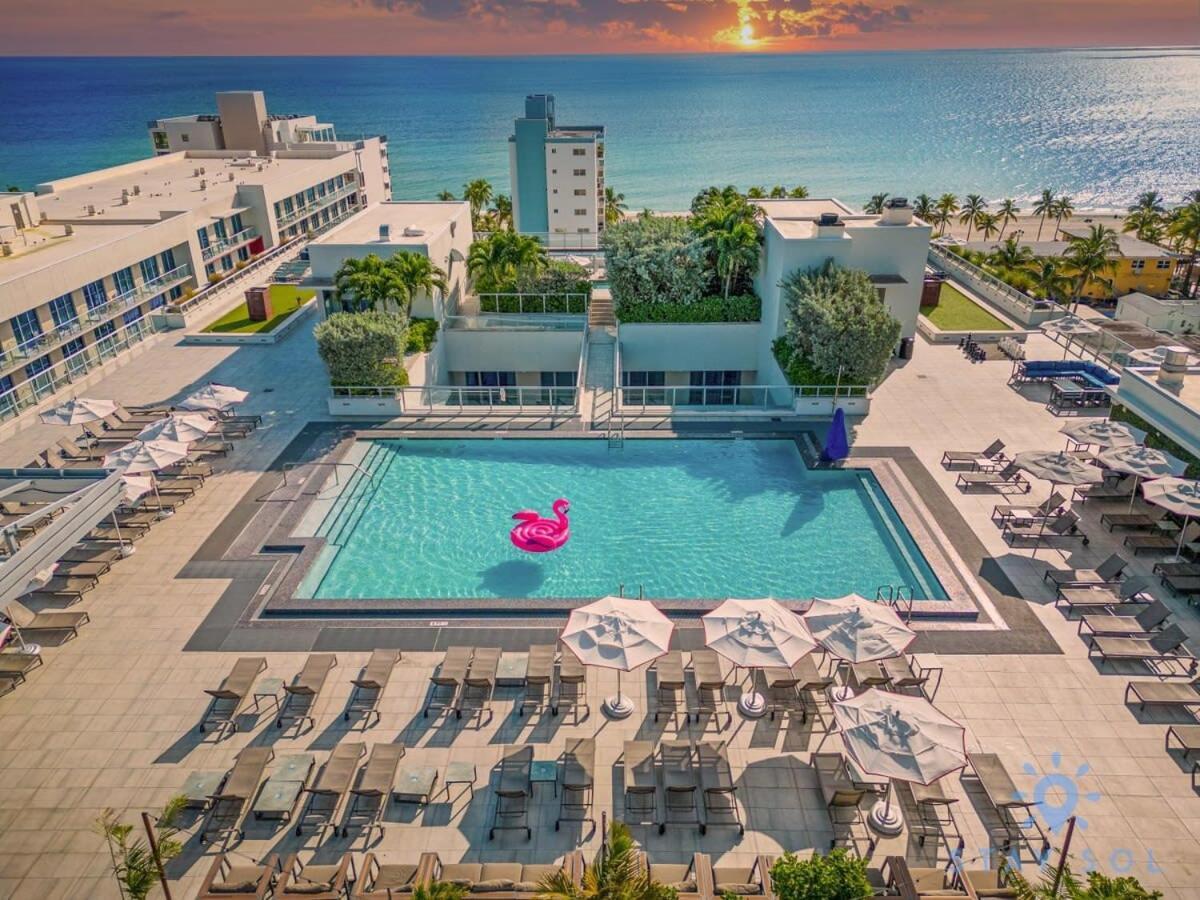 Rooftop Pool & Hot Tub - Gym - Hollywood Beach Bagian luar foto