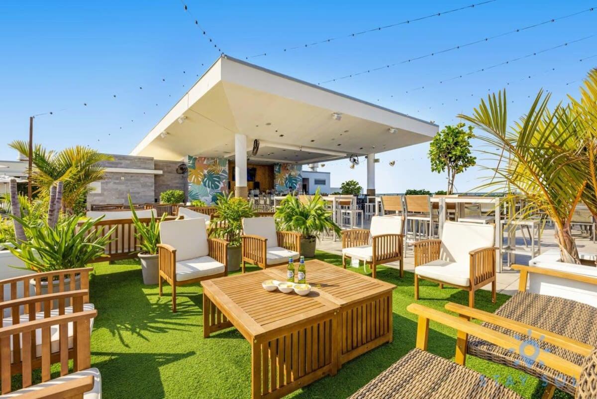 Rooftop Pool & Hot Tub - Gym - Hollywood Beach Bagian luar foto