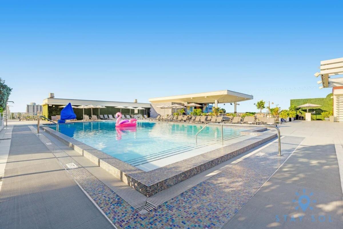 Rooftop Pool & Hot Tub - Gym - Hollywood Beach Bagian luar foto