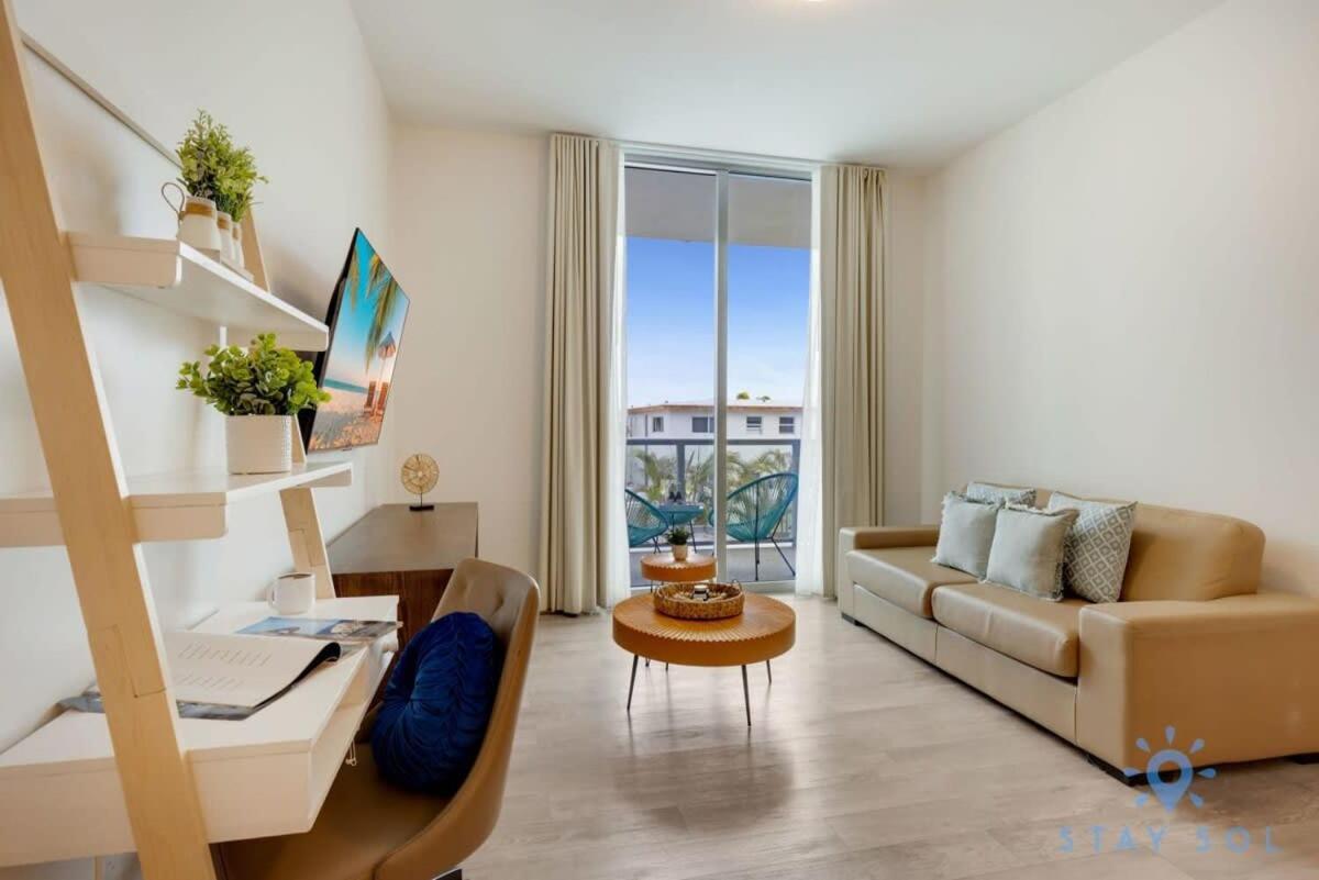 Rooftop Pool & Hot Tub - Gym - Hollywood Beach Bagian luar foto